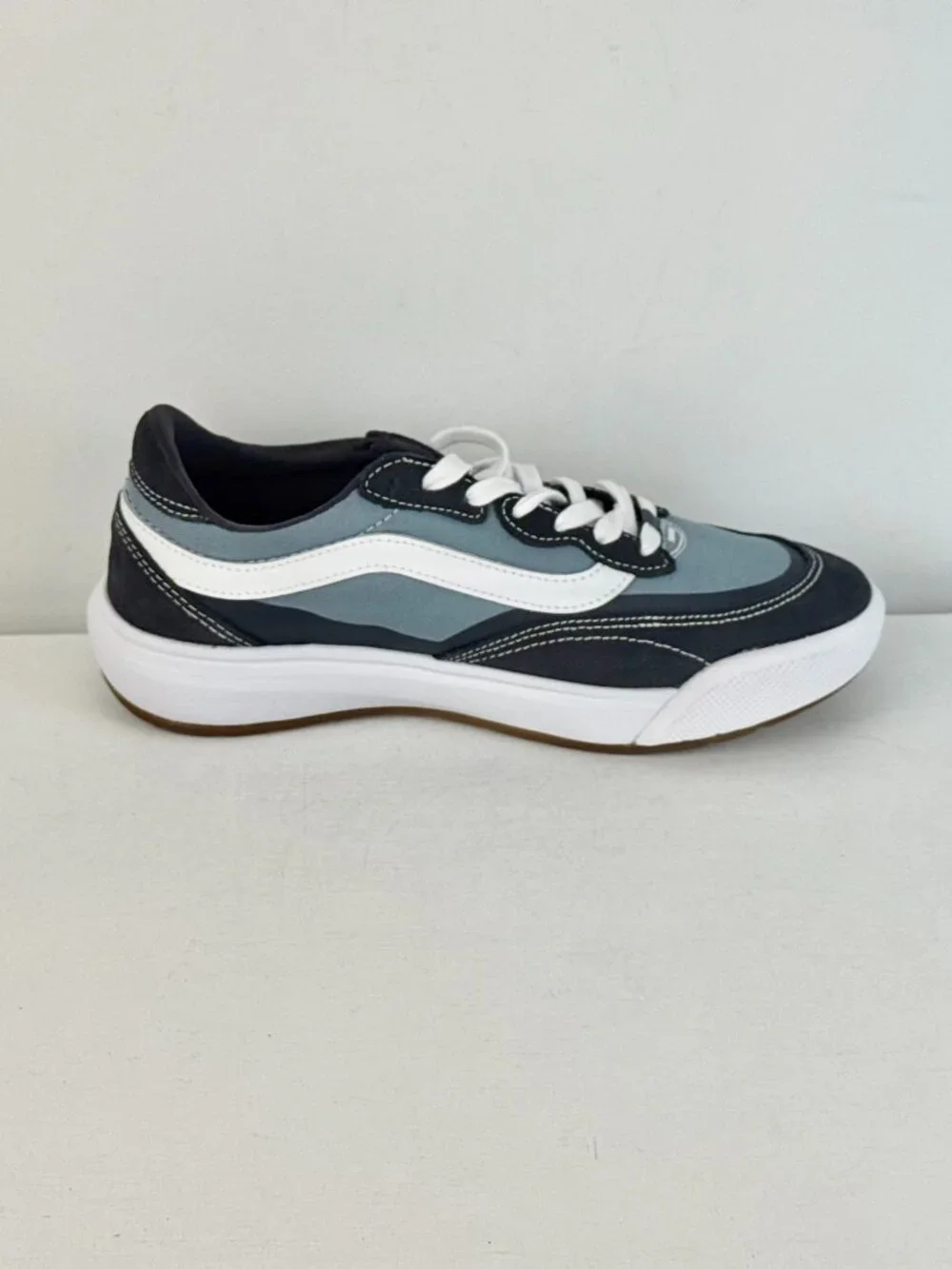 Men's 10 - VANS MTE Ultrarange 2.0 SE Sneaker - Nine Iron